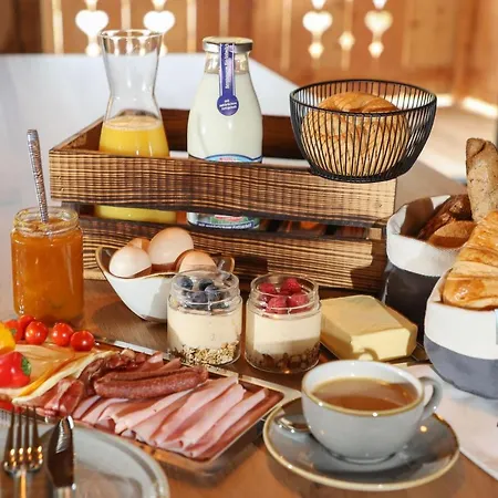 Natursinn Mountainchalets Hotel apartamentowy 4*