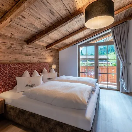 Natursinn Mountainchalets Aparthotel 4*