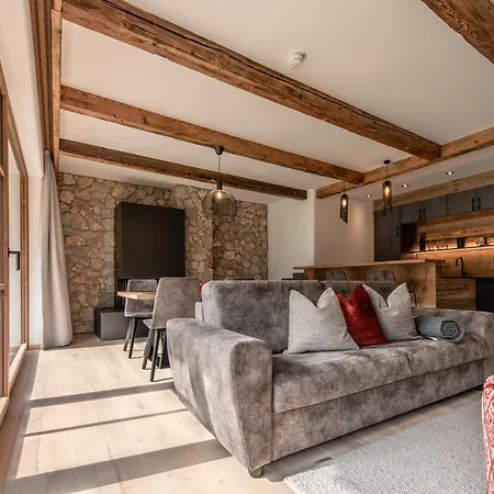 Natursinn Mountainchalets Aparthotel 4*