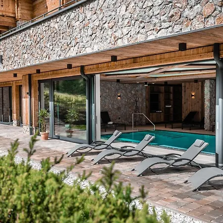 Natursinn Mountainchalets Aparthotel 4*