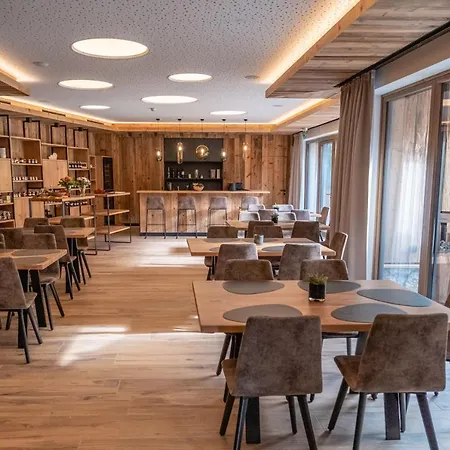 Aparthotel Natursinn Mountainchalets 4*